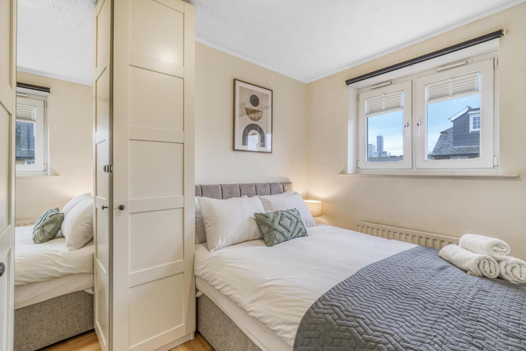 Executive 4 Bedroom Town House In Canada Water Free Wifi & Parking By City Stay Aparts Лондон Екстер'єр фото