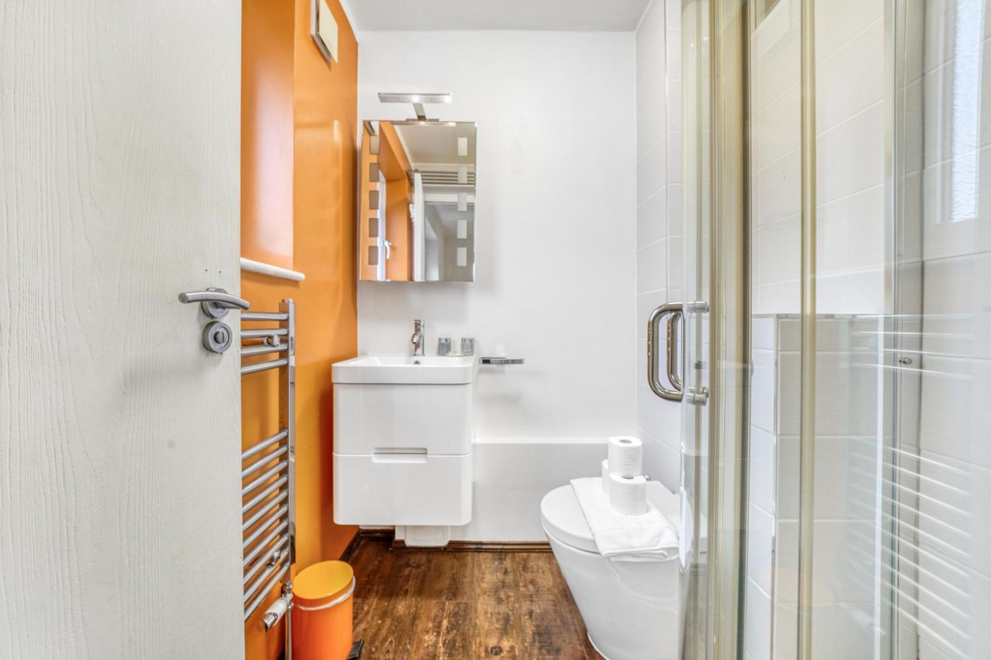 Executive 4 Bedroom Town House In Canada Water Free Wifi & Parking By City Stay Aparts Лондон Екстер'єр фото